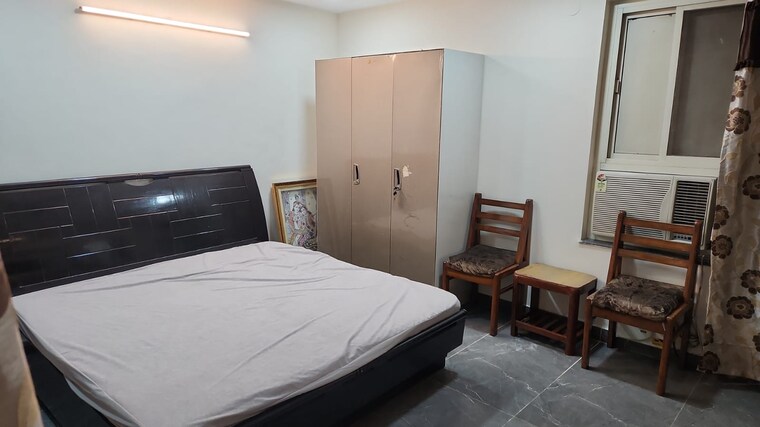 Bedroom, sector 16 1 Bedroom 800 Sq.Ft. Independent House In Sector 16 Faridabad 9361961