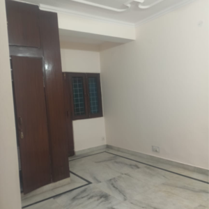 Room in 3 BHK Apartment at Vasant Kunj – for Rent
