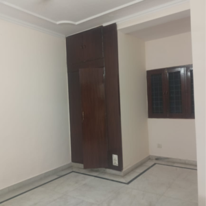 Room in 3 BHK Apartment at Vasant Kunj – for Rent