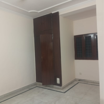 Room in 3 BHK Apartment at Vasant Kunj – for Rent