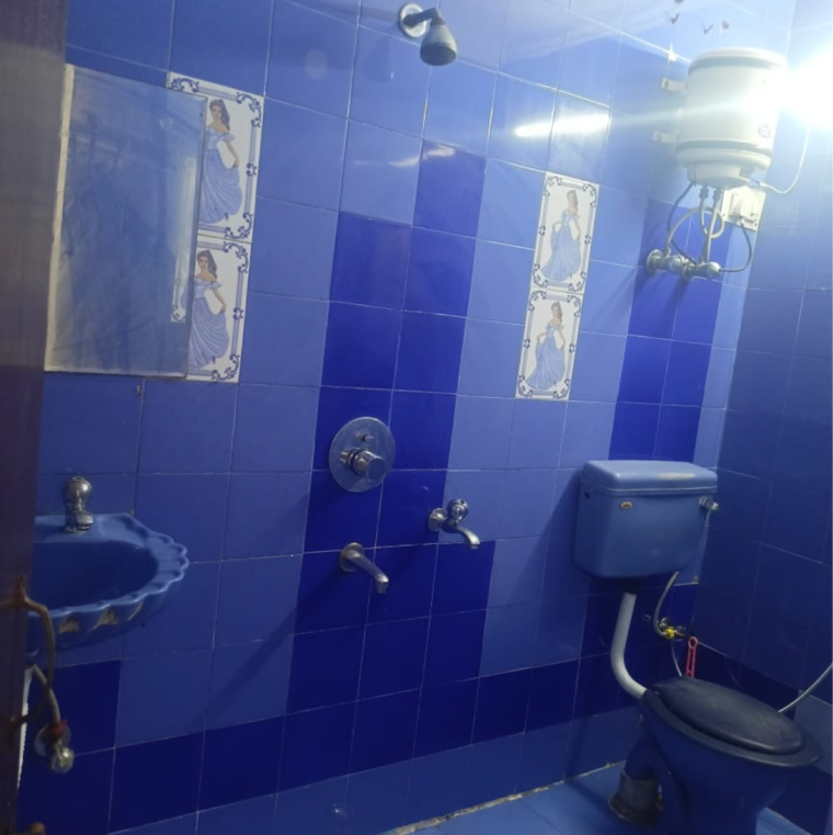 Bathroom, vasant kunj 3 Bedroom 1152 Sq.Ft. Apartment In Vasant Kunj Delhi 9361967