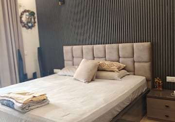 Bedroom in 3 BHK Apartment at Omaxe R2, Gomti Nagar – for Rent