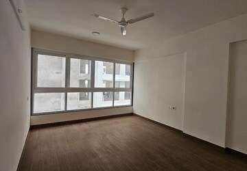 Room in 4 BHK Apartment at D And T Mountain View CHS, Senapati Bapat Road – for Rent