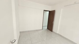 Room in 3 BHK Apartment at D And T Mountain View CHS, Senapati Bapat Road – for Rent