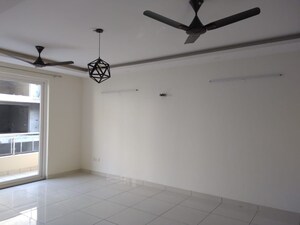 Room in 3 BHK Apartment at Gomti Homes, Nabha – for Rent