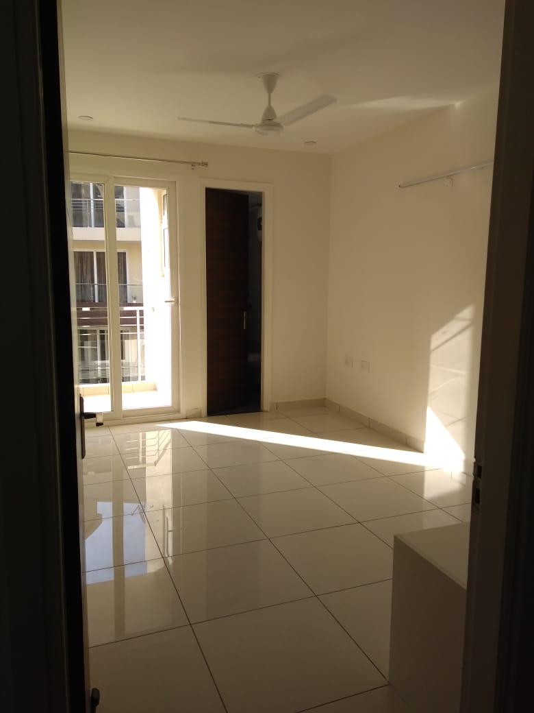 3 BHK 1350 Sq.Ft. Apartment in Gomti Homes