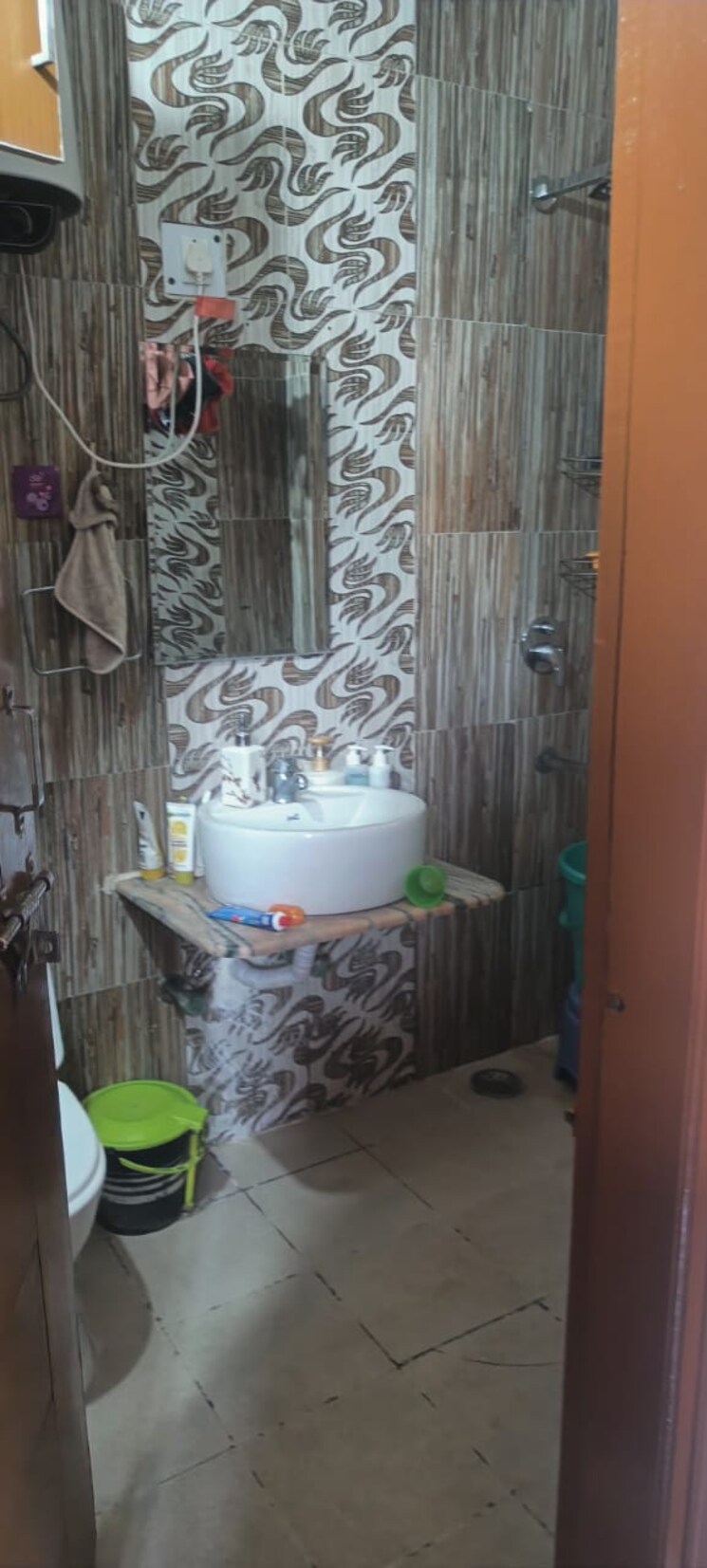 Bathroom, vasant kunj 2 Bedroom 1200 Sq.Ft. Apartment In Vasant Kunj Delhi 9361998