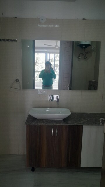 Bathroom in 4 BHK Builder Floor at Eros Rosewood City, Sector 49 – for Rent