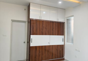 Furnished Amenities in 2 BHK Apartment at Prestige Lakeside Habitat, Varthur – for Rent