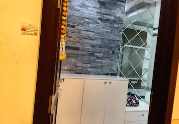 2 BHK Apartment For Rent in Prestige Lakeside Habitat, Varthur