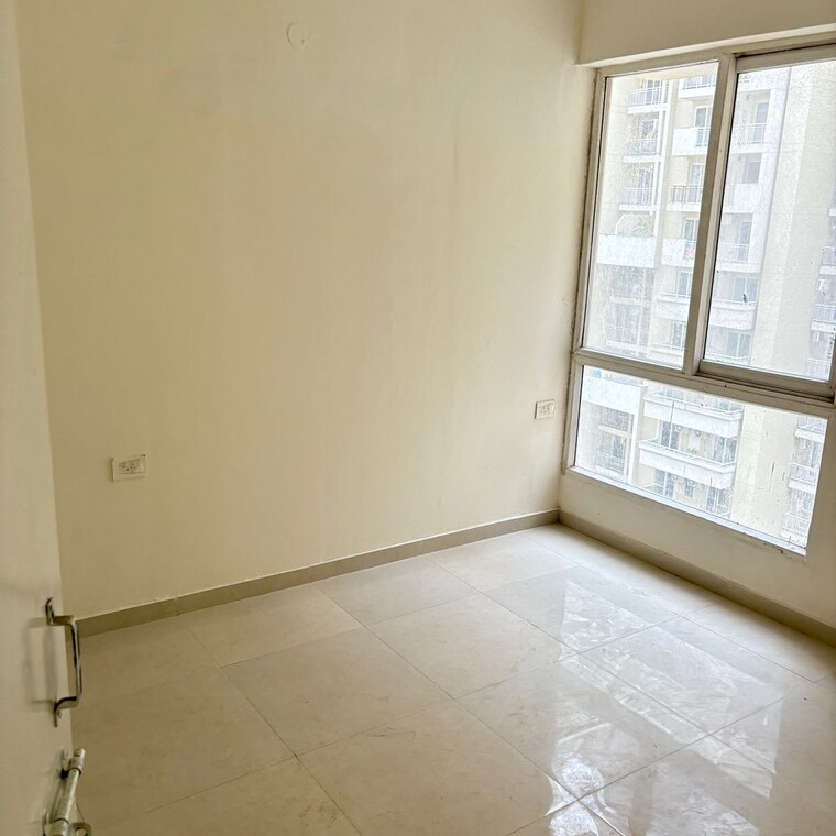 Room, signature-the-millennia-3 2 Bedroom 600 Sq.Ft. Apartment In Sector 37d Gurgaon 9362011