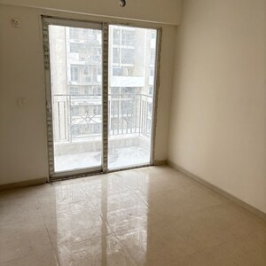 Room in 2 BHK Apartment at Signature The Millennia 3, Sector 37d – for Rent