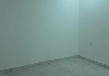 Room in 4 BHK Builder Floor at Eros Rosewood City, Sector 49 – for Rent