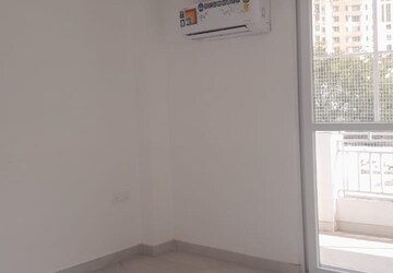 Room in 4 BHK Builder Floor at Eros Rosewood City, Sector 49 – for Rent