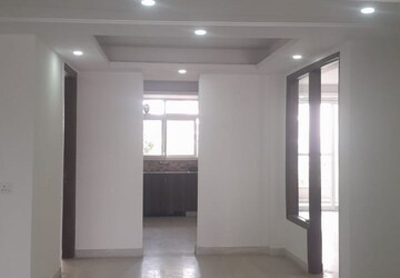 Building Lobby in 4 BHK Builder Floor at Eros Rosewood City, Sector 49 – for Rent