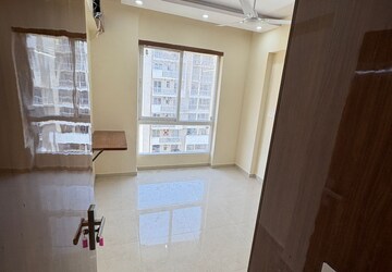 2 BHK Apartment For Rent in Signature The Millennia 3, Sector 37d