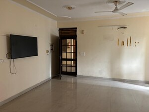 Room in 3 BHK Apartment at NK Savitry Enclave, Vip Road – for Rent