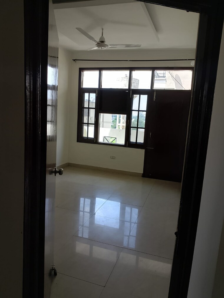 Room, nk-savitry-enclave 3 Bedroom 1850 Sq.Ft. Apartment In Vip Road Zirakpur 9362025