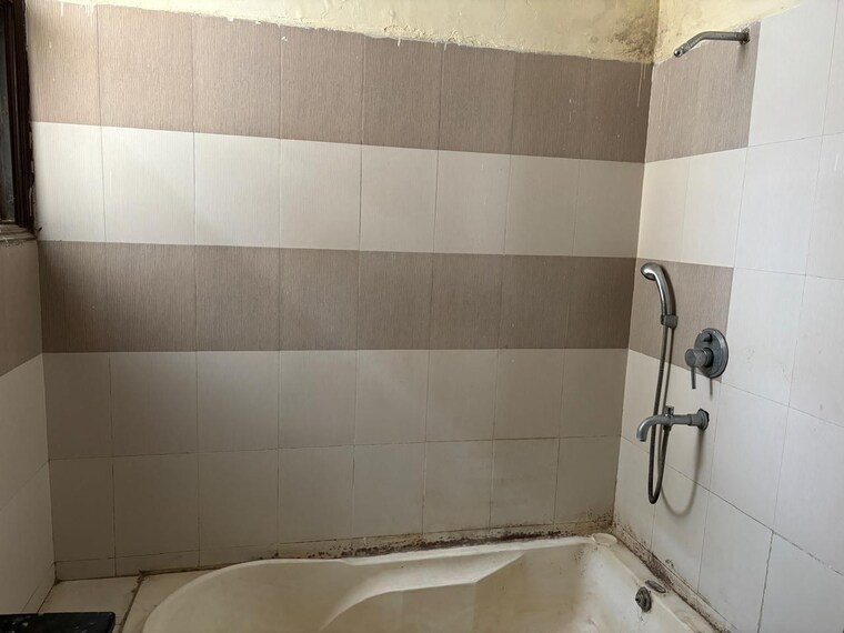 Bathroom, nk-savitry-enclave 3 Bedroom 1850 Sq.Ft. Apartment In Vip Road Zirakpur 9362025