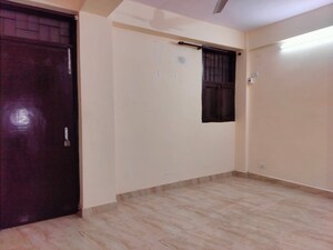 Room in 2 BHK Apartment at Mohan Cooperative Industrial Estate – for Rent