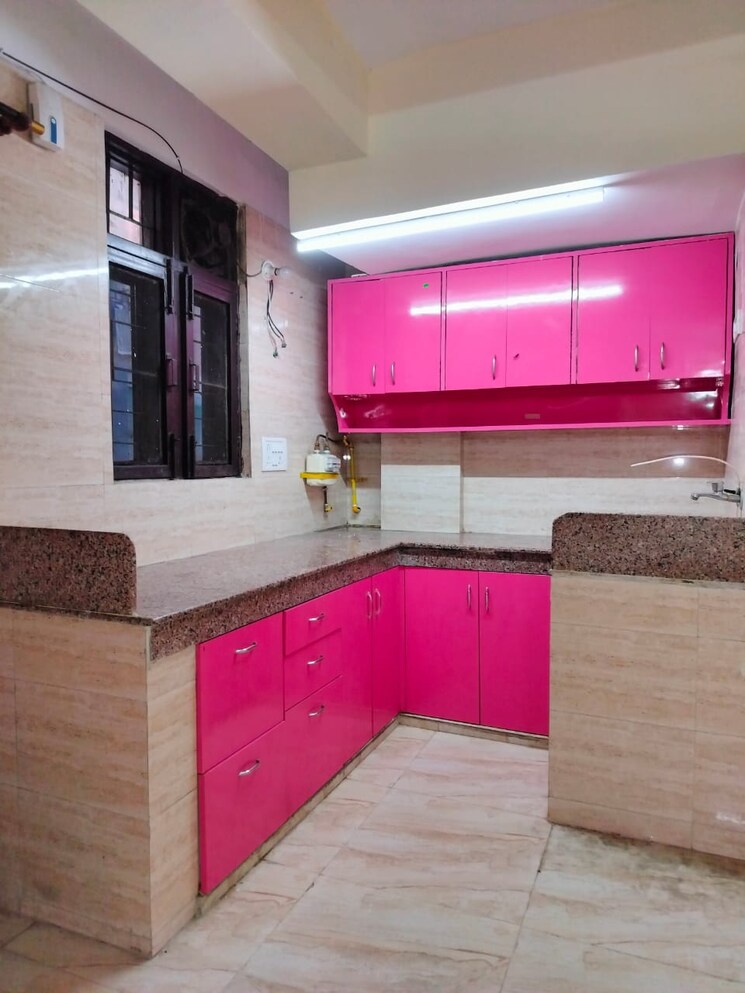 Kitchen, mohan cooperative industrial estate 2 Bedroom 650 Sq.Ft. Apartment In Mohan Cooperative Industrial Estate Delhi 9362041