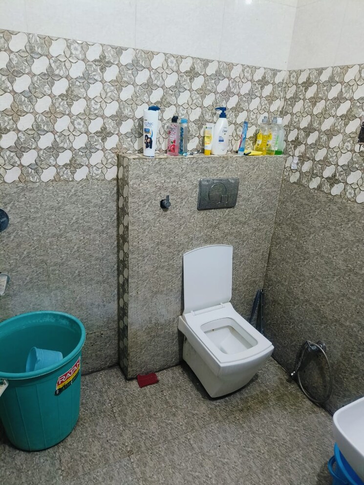 Bathroom, balaji-chandigarh-royale-city 2 Bedroom 1550 Sq.Ft. Builder Floor In Lohgarh Zirakpur 9362050