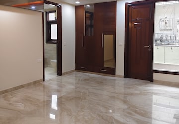 Room in 4 BHK Builder Floor at Greater Kailash I – for Sale