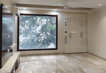 Room in 4 BHK Builder Floor at Greater Kailash I – for Sale