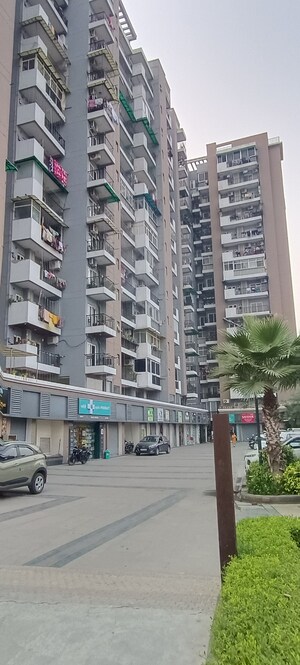  Shop For Sale in Saviour Park, Mohan Nagar