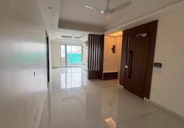 Building Lobby in 3 BHK Apartment at Pareena Micasa, Sector 68 – for Sale
