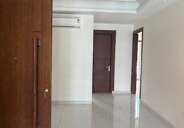 Building Lobby in 3 BHK Apartment at Pareena Micasa, Sector 68 – for Sale