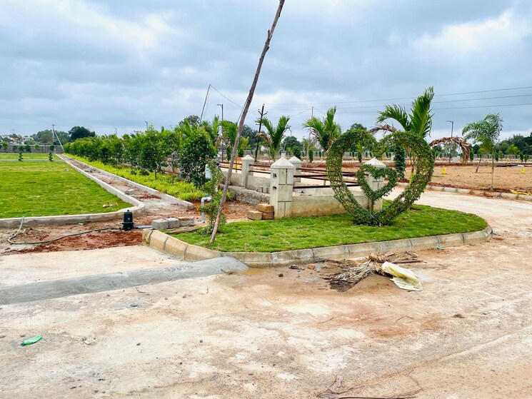 Garden, paradise-city-hyderabad  150 Sq.Yd. Plot In Mothighanapur Hyderabad 9362056