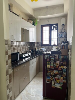 Kitchen in 2 BHK Builder Floor at Sector 43 – for Rent