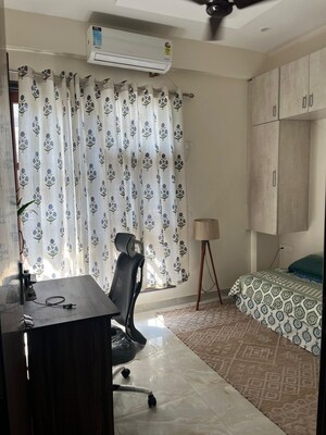Master Bedroom in 2 BHK Builder Floor at Sector 43 – for Rent