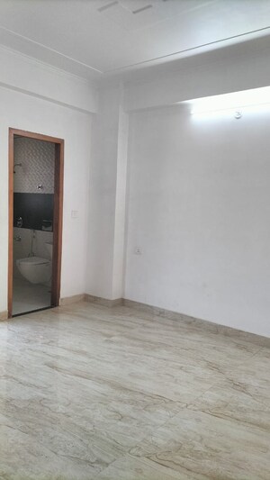 Room in 2.5 BHK Apartment at Vrindavan Yojna – for Sale