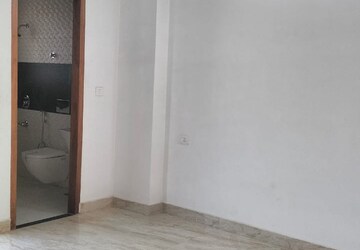 Room in 2.5 BHK Apartment at Vrindavan Yojna – for Sale