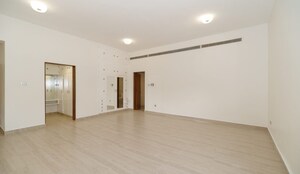 Room in 3 BHK Apartment at Runwal Nirvana, Parel – for Rent