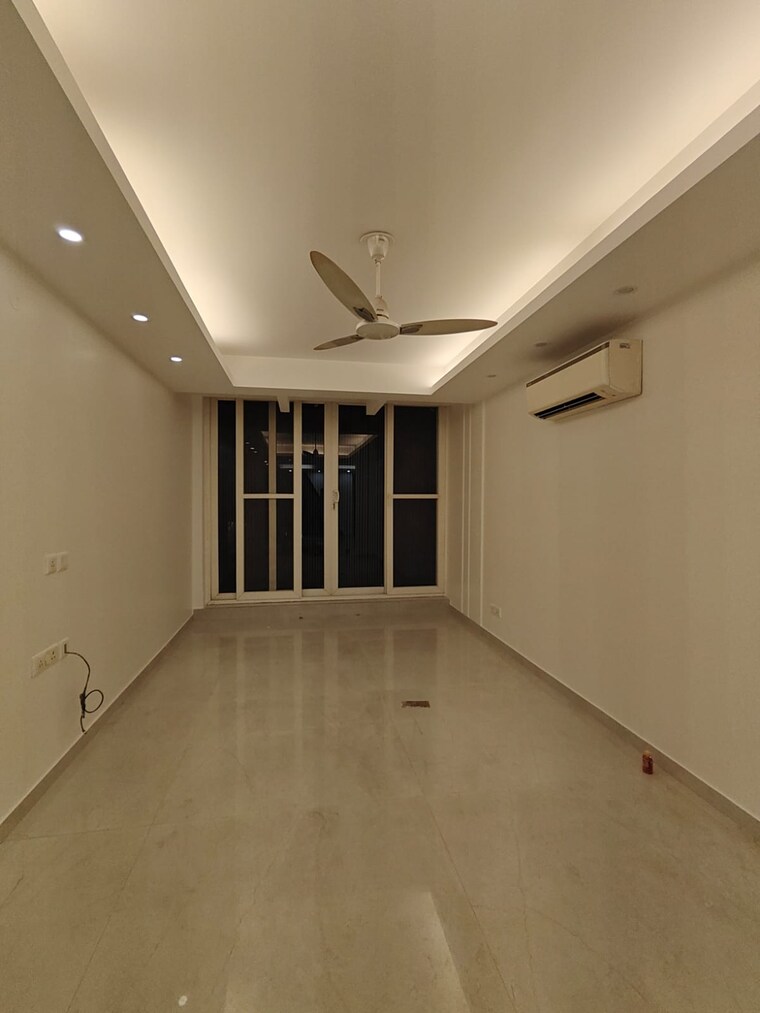 Room, sushant lok i 3 Bedroom 2400 Sq.Ft. Builder Floor In Sushant Lok I Gurgaon 9362072