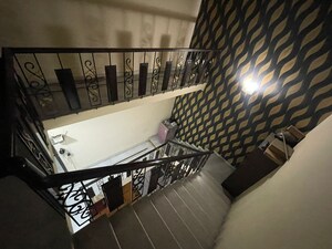 Balcony in 2 BHK Builder Floor at Ansal Plaza Gurgaon, Palam Vihar – for Rent