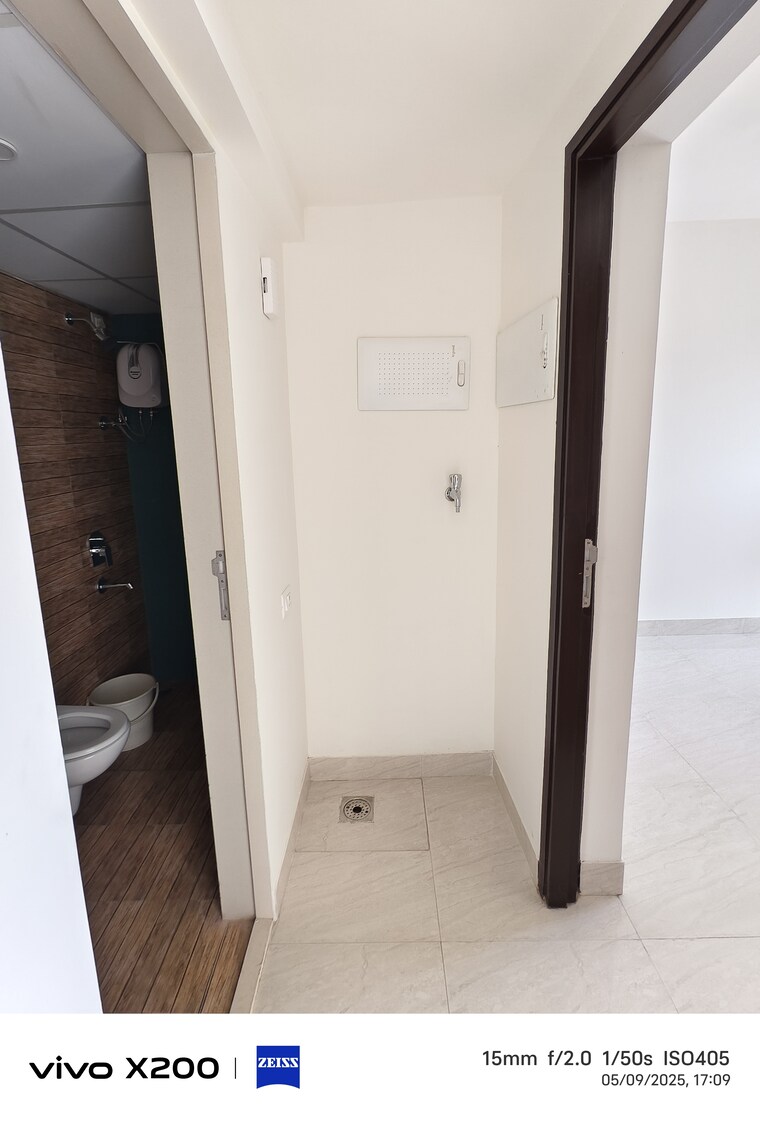 Bathroom, lodha-crown-kolshet 2 Bedroom 813 Sq.Ft. Apartment In Kolshet Road Thane 9362113