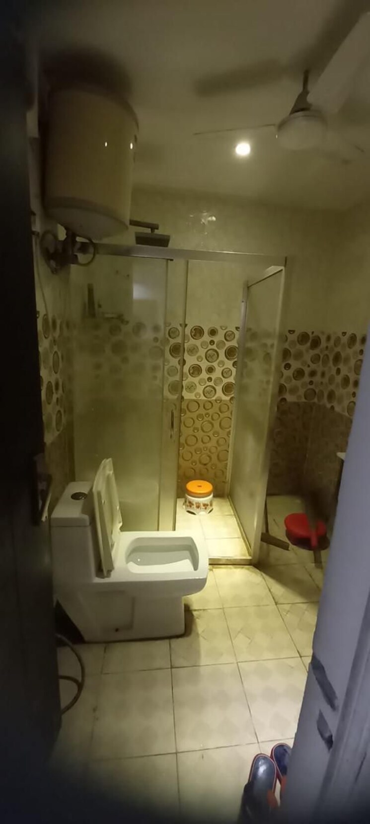 Bathroom, malviya nagar 1 Bedroom 600 Sq.Ft. Builder Floor In Malviya Nagar Delhi 9362116