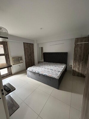 Bedroom in 1 BHK Builder Floor at Sector 40 – for Rent