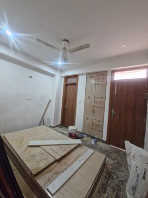 Bedroom in 2 BHK Builder Floor at Sector 40 – for Rent