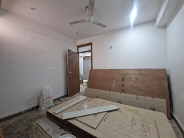 Bedroom in 2 BHK Builder Floor at Sector 40 – for Rent