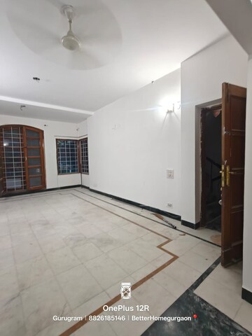 2 BHK Builder Floor For Rent in Sector 40