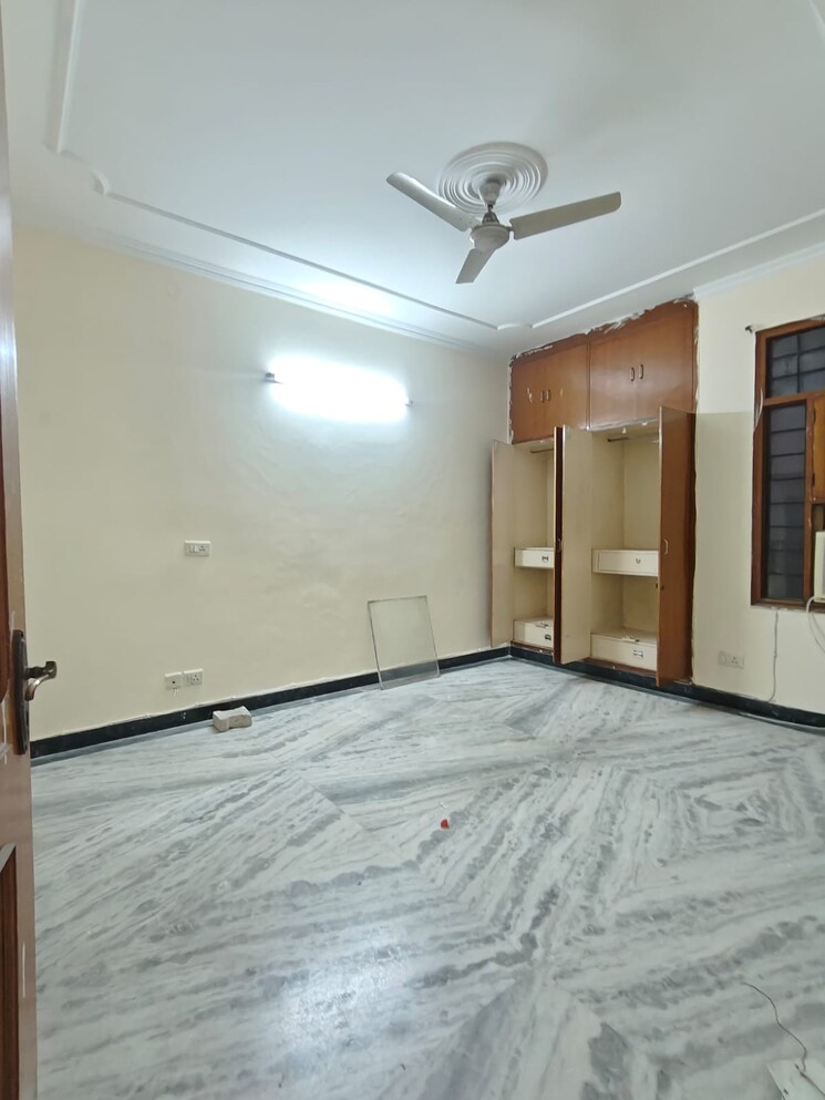 Room, sector 40 2 Bedroom 1460 Sq.Ft. Builder Floor In Sector 40 Gurgaon 9362157