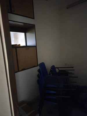 Furnished Amenities in 2 BHK Apartment at Arkade Darshan, Vile Parle East – for Rent