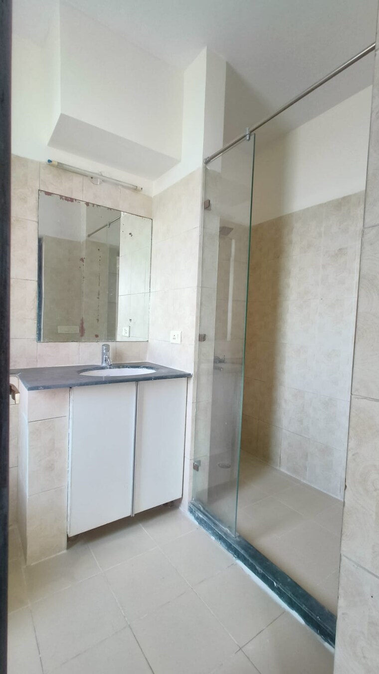Bathroom, aez-aloha 4 Bedroom 3283 Sq.Ft. Apartment In Sector 57 Gurgaon 9362165