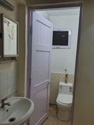 Kitchen in 2 BHK Builder Floor at Sheikh Sarai – for Rent