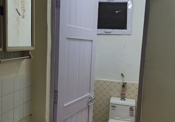 Kitchen in 2 BHK Builder Floor at Sheikh Sarai – for Rent